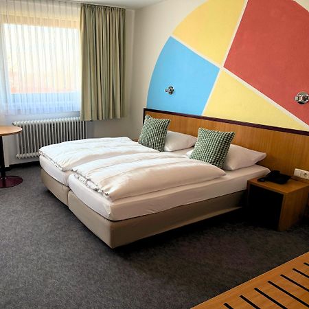 Colourful Hotel Bielefeld Exterior foto